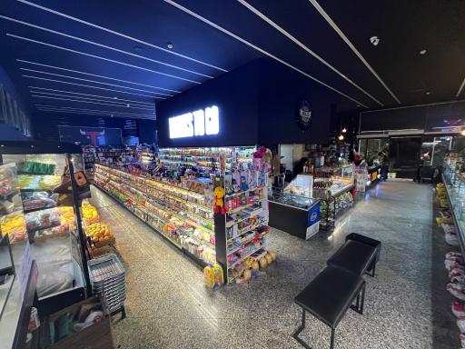 عکس هایپرمارکت شبانه روزی تهران پروتئین