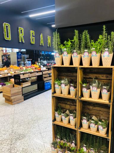 عکس هایپرمارکت شبانه روزی تهران پروتئین