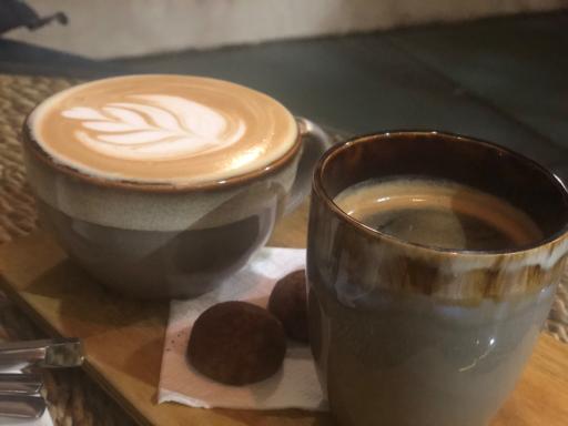 عکس قهوه لمیز شعبه هروی 