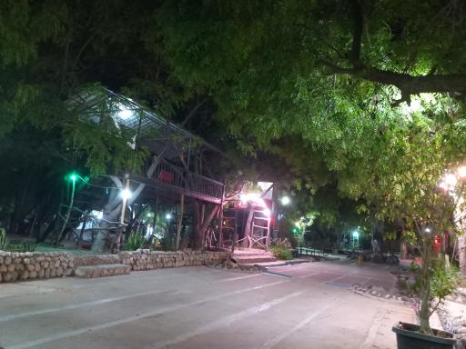 عکس رستوران کافی شاپ باغ زرون