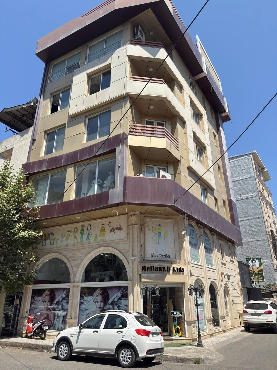 عکس پخش پوشاک بچه‌گانه ملنی بوی