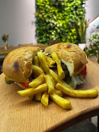 عکس کافه رستوران امیران