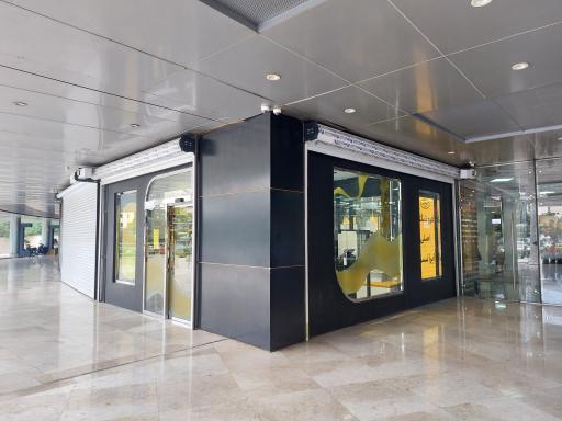 عکس فروشگاه اصلی ایرانسل