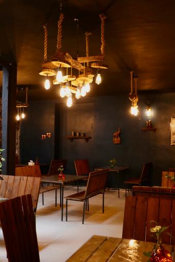 عکس رستوران و سفره خانه رنگ شب 