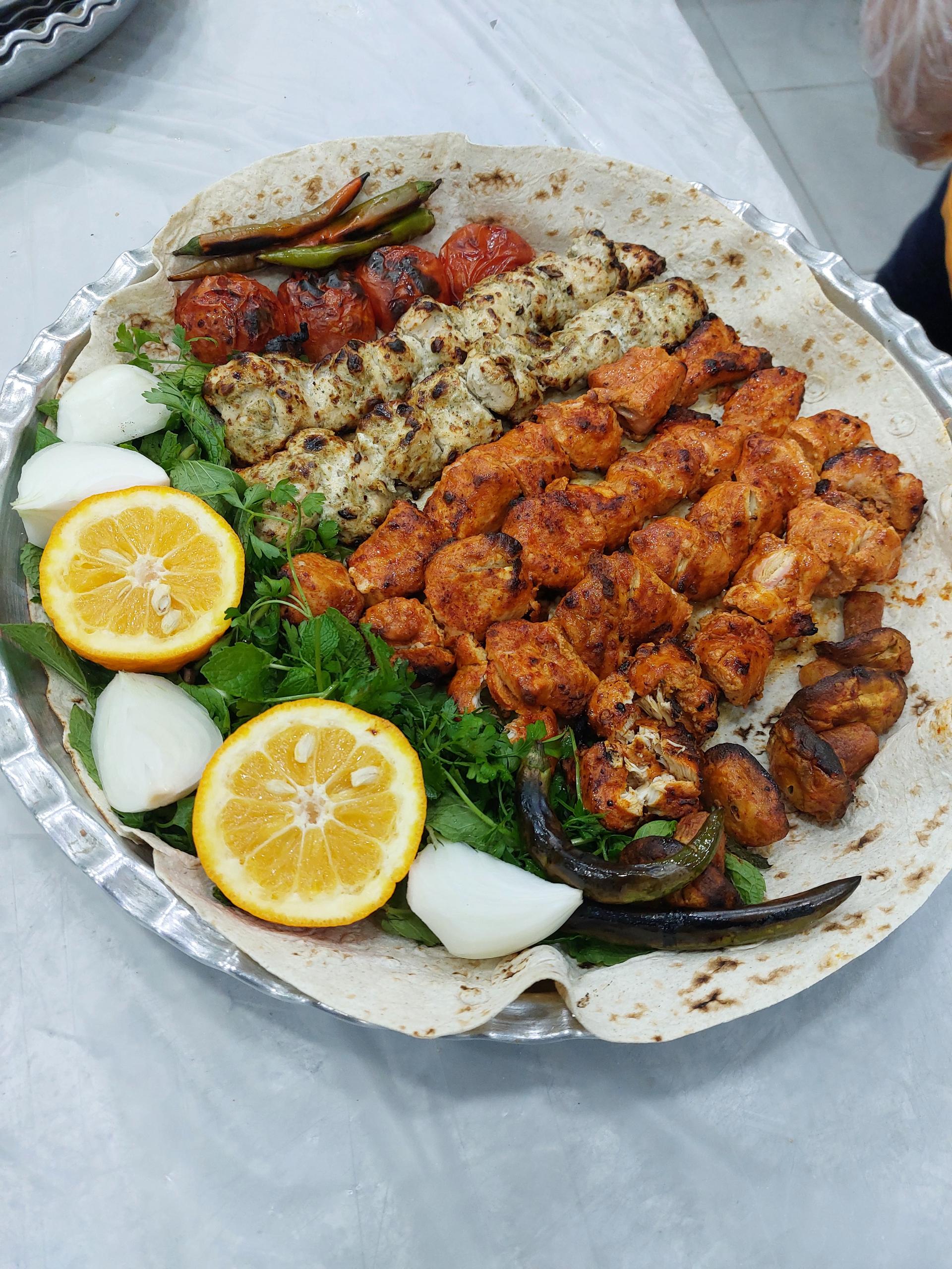 عکس کبابی مهدی مزه