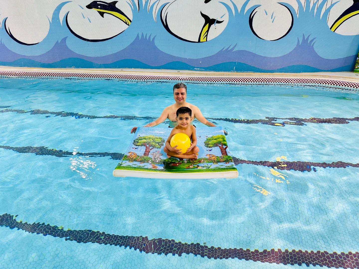 عکس مدرسه شنا آرمان