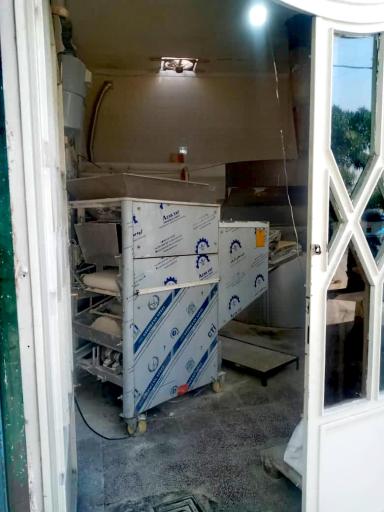 عکس نانوایی لواشی آقای دریس