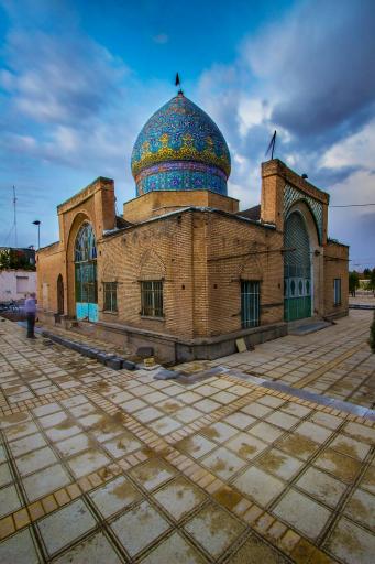 عکس مقبره آقا نورالدین عراقی