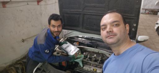 عکس تعمیرگاه تخصصی مکانیکی و برق میلور