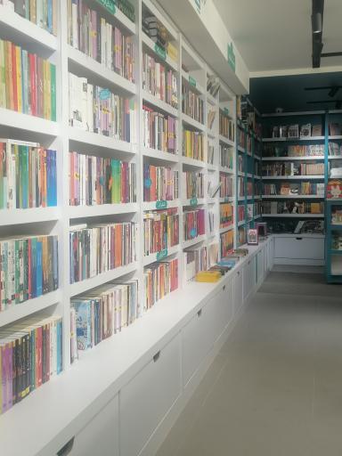 عکس کتاب اردیبهشت