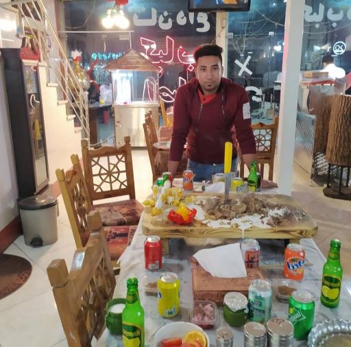 عکس رستوران‌ جوجه‌ طلایی