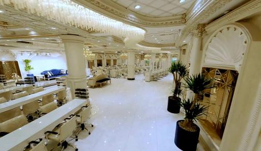 عکس عمارت زیبایی چم 