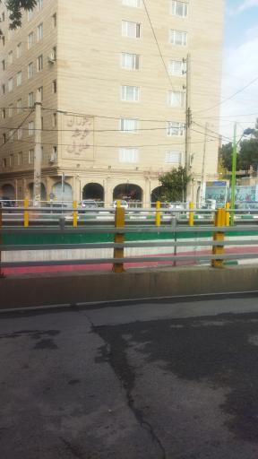 عکس رستوران‌ جوجه‌ طلایی