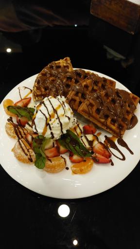 عکس کافه ماموت