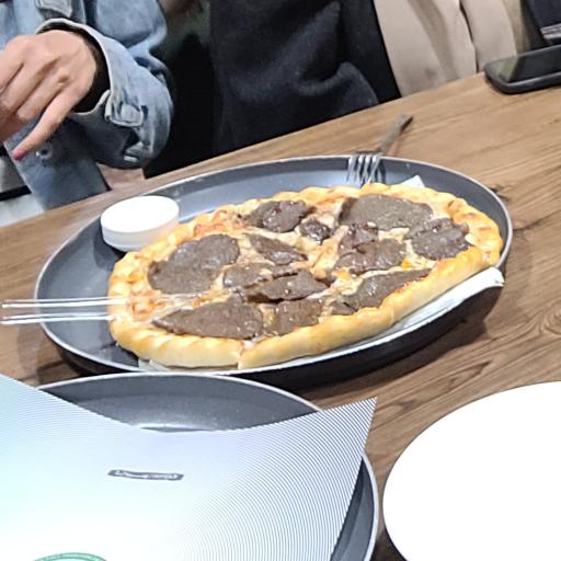 رستوران فست فود کاج