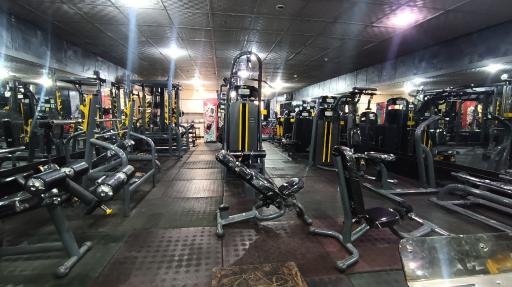 عکس باشگاه بدنسازی آث