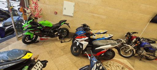 عکس نمایشگاه خودرو و موتور اتو موتو بهنام