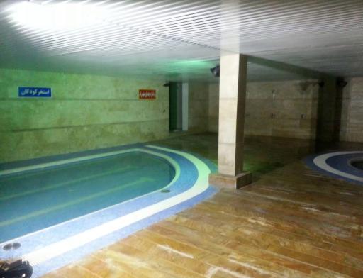 عکس استخر دانشگاه آزاد پیشوا