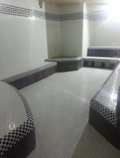 عکس استخر دانشگاه آزاد پیشوا