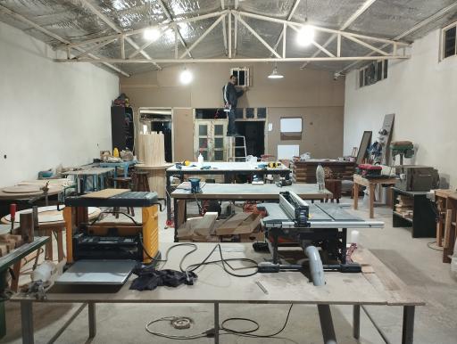 عکس کارگاه نجاری و سفالگری حسین پور 