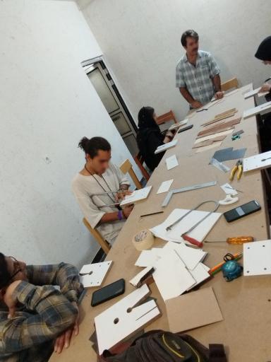 عکس کارگاه نجاری و سفالگری حسین پور 