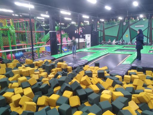 هلیوم پارک مشهد