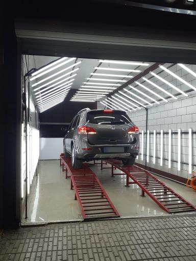 عکس رنگ یاب