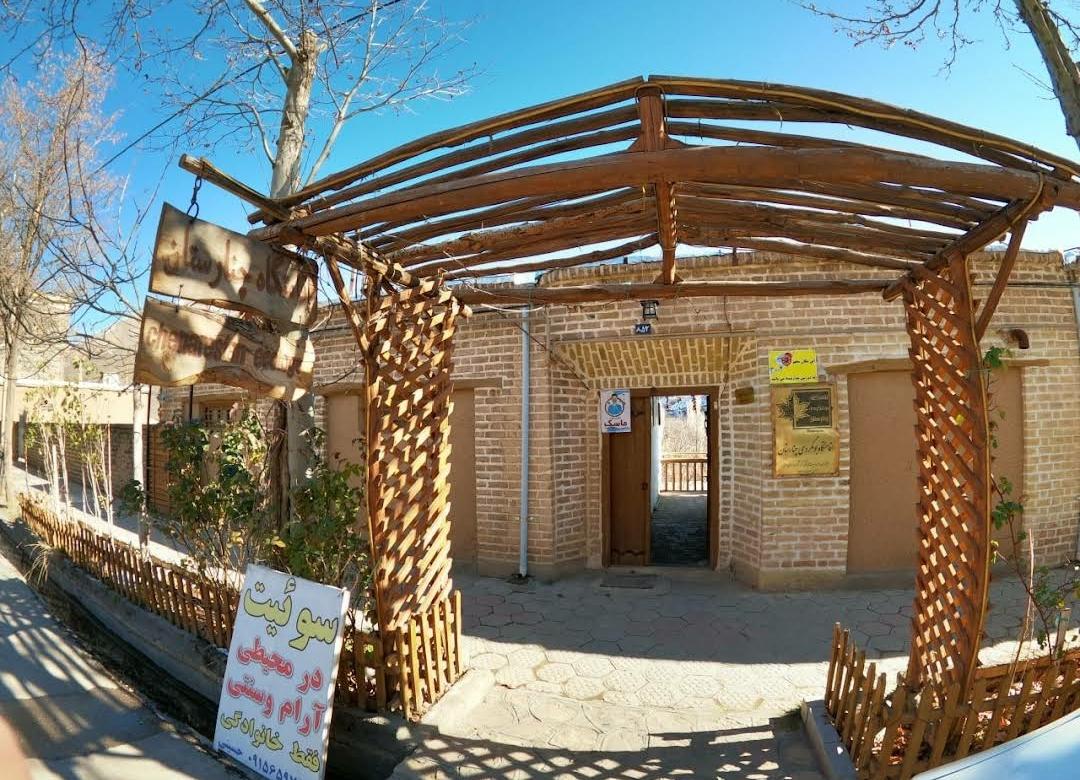 عکس اقامتگاه بومگردی چنارستان دررود