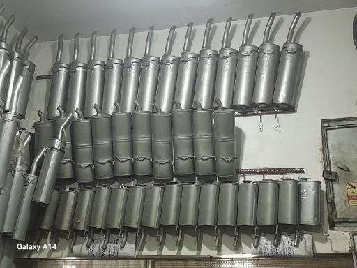 عکس تعمیرگاه امیر اگزوزی