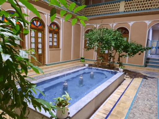 عکس هتل شهر جهان یزد 