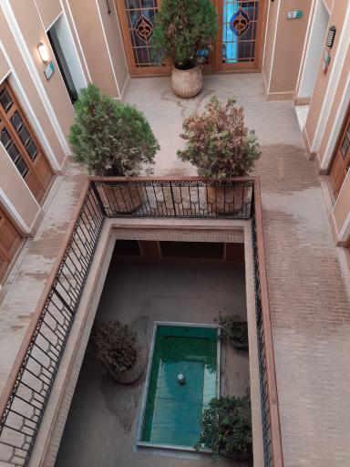 عکس هتل شهر جهان یزد 