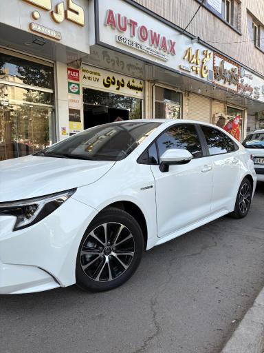 عکس شیشه دودی اتووکس