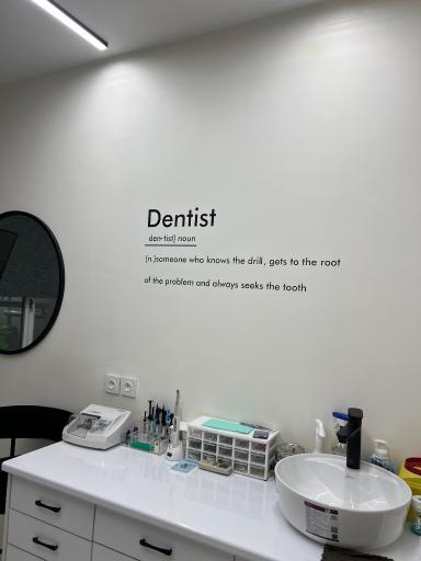 عکس دندانپزشکی دکتر ناهیدی