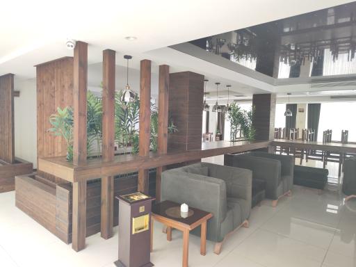 عکس هتل بهارستان