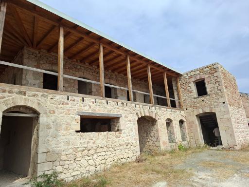 عکس عمارت طومانیاس