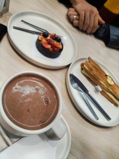 کافه بیکری بن پن