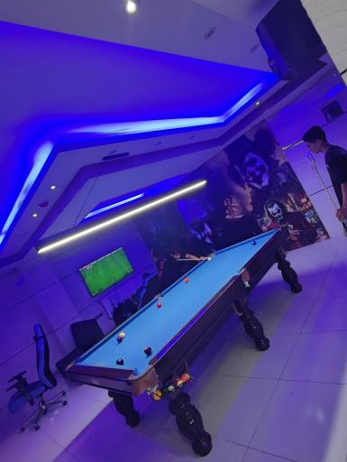 کافه گیم و باشگاه بیلیارد شاراستار 