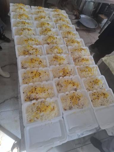 عکس تهیه غذای دانیال احمدی