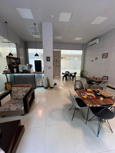 عکس کافه تارِس