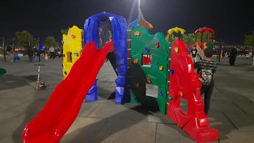 عکس زمین بازی کودکان کوه پارک