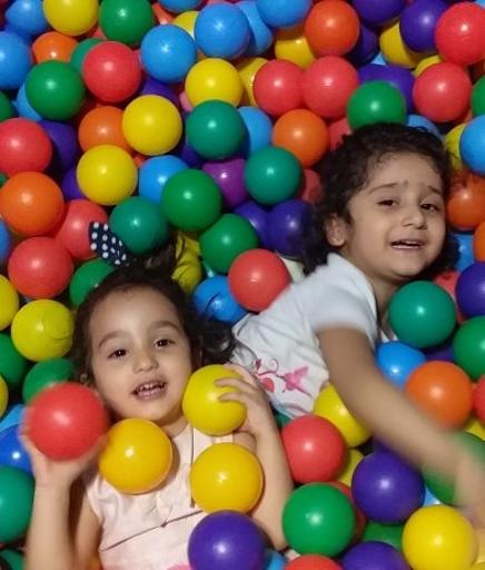 عکس خانه بازی و خلاقیت کودک برتر