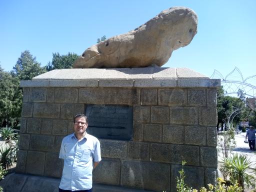 عکس پارکینگ میدان شیر سنگی