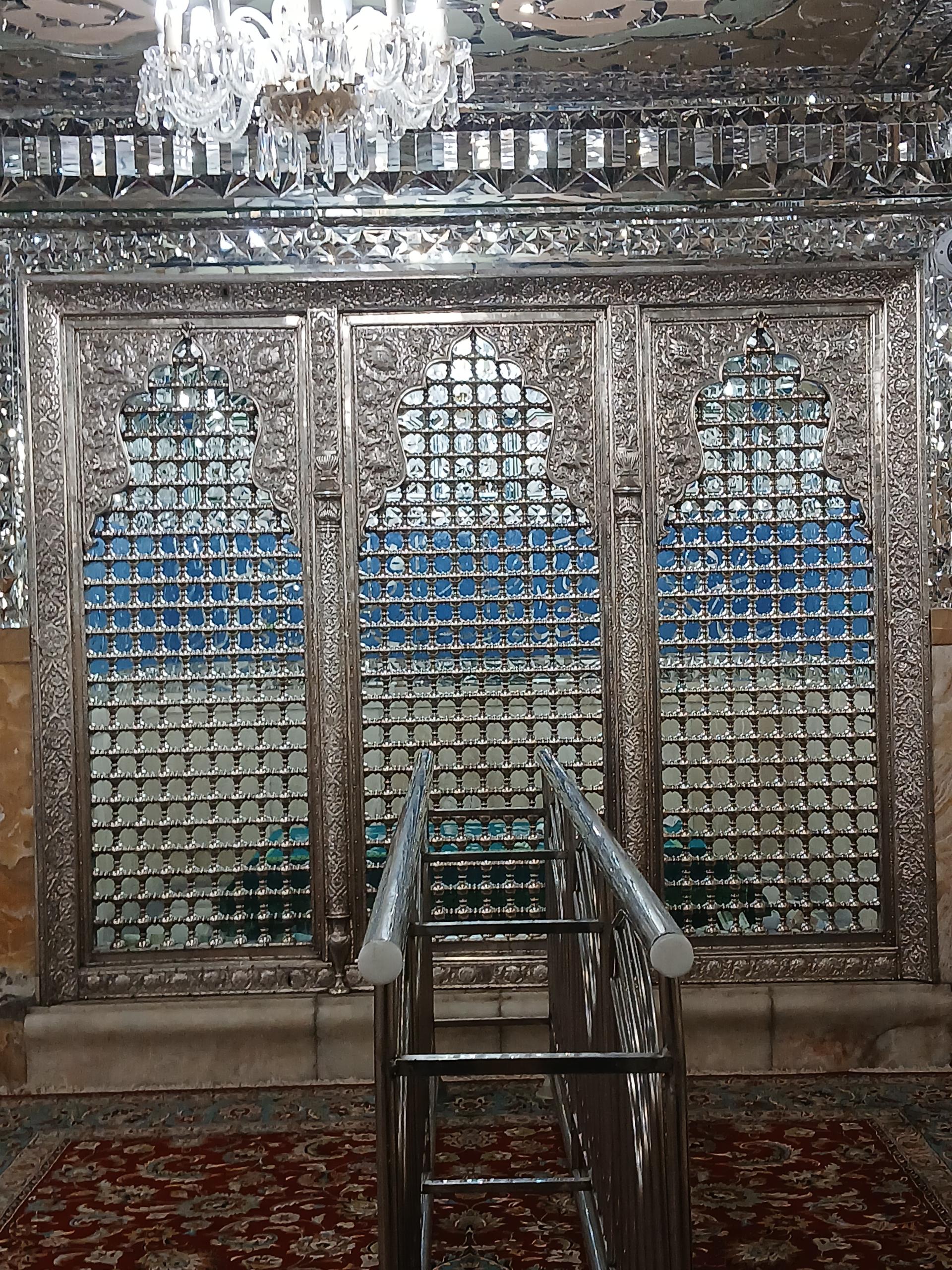 عکس مقبره شیخ حر عاملی