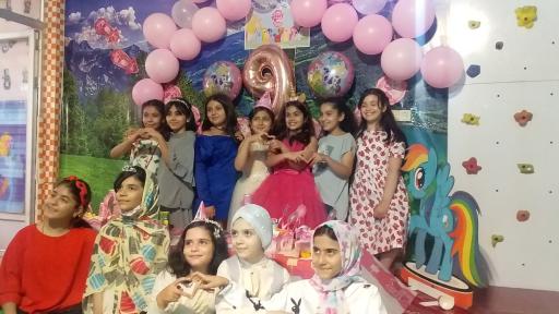 عکس خانه بازی و خلاقیت کودک برتر