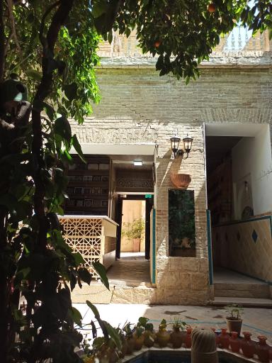 عکس خوان سرای هوبره۲