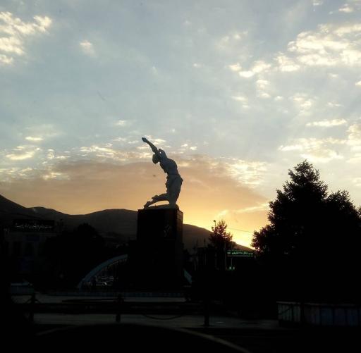 عکس میدان آزادی/ اقبال