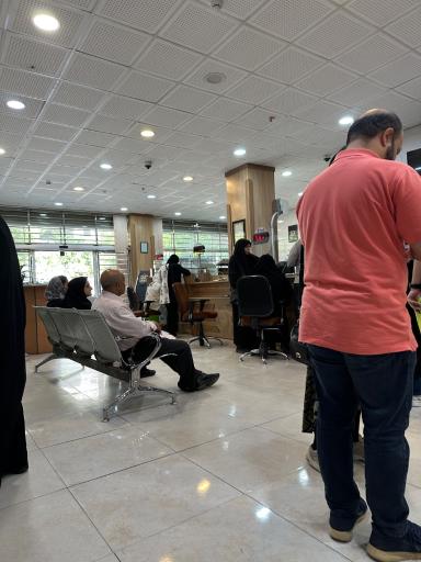 عکس بانک ملی ایران شعبه چهارراه دشتستان کد ۳۰۰۵