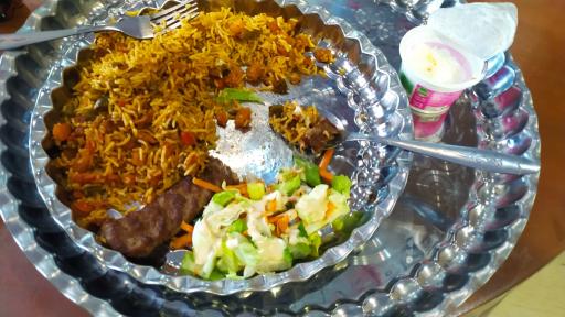 عکس رستوران و غذای بیرون‌بر معلم 