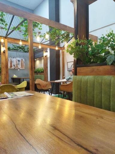 عکس کافه فست فود رویال