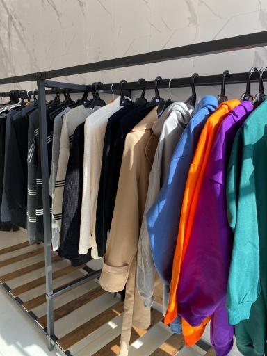 عکس تولیدی پوشاک مدست